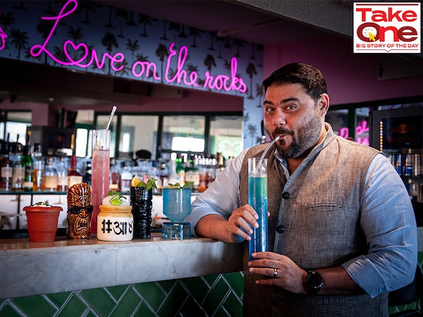 Riyaaz Amlani, to Founder and CEO of Impresario Handmade Restaurants, at Carter Road Social Image: Neha Mithbawker