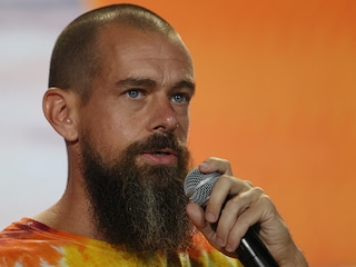 Covid patients receive oxygen provided by a Sikh house of worship on a street in New Delhi, April 25, 2021. The World Health Organization has calculated that 15 million people have died as a result of the pandemic, far more than earlier estimates, but the release of those numbers has been delayed for months because of objections from India, which disputes the calculation of how many of its citizens died. (Atul Loke/The New York Times)
