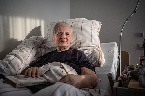 Galina Ploschenko, a Holocaust survivor from Ukraine, in her room at the AWO senior care center in Hanover, Germany, April 25, 2022. A rescue mission organized by two Jewish groups is trying to get Holocaust survivors out of the war wrought by Russia’s invasion of Ukraine. (Lena Mucha/The New York Times) Galina Ploschenko, a Holocaust survivor from Ukraine, in her room at the AWO senior care center in Hanover, Germany, April 25, 2022. A rescue mission organized by two Jewish groups is trying to get Holocaust survivors out of the war wrought by Russia’s invasion of Ukraine. (Lena Mucha/The New York Times)