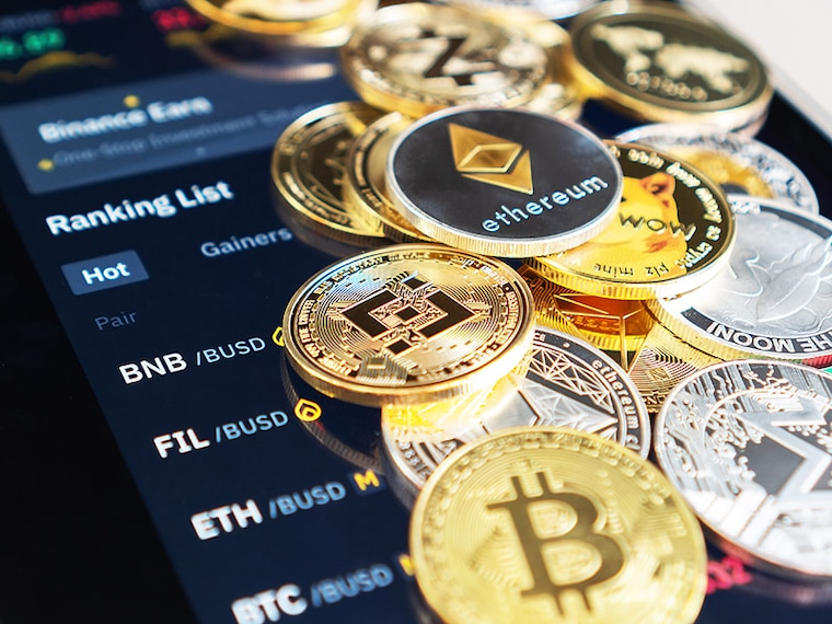 The Smithsonian Cultural Recovery Initiative hosts a disaster training exercise for army reservists at the National Museum of the United States Army on August 10, 2022, in Fort Belvoir, VA, United States.Image: Maansi Srivastava/The Washington Post via Getty Images