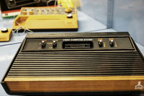 This photograph taken on August 4, 2022 shows the home video game console Atari 2600 belonging to the Charles Cros collection exposed at the Francois-Mitterrand National Library of France in Paris.
Image: Bertrand Guay / AFP This photograph taken on August 4, 2022 shows the home video game console Atari 2600 belonging to the Charles Cros collection exposed at the Francois-Mitterrand National Library of France in Paris.
Image: Bertrand Guay / AFP
