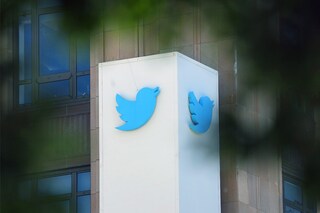 A sign outside the building housing the headquarters of Twitter in San Francisco on July 18, 2022. Twitter"s former head of security has accused the social media company and its executives of “extensive legal violations.â€ (Jim Wilson/The New York Times)
