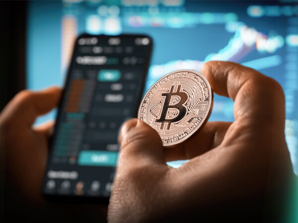 Hydrogen trains have become a promising way to decarbonise the rail sector and replace diesel, which still powers 20 percent of journeys in Germany
Image: Patrik Stollarz / AFP