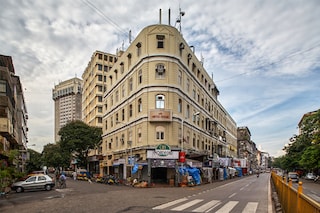 Colaba Causeway, Mumbai makes it on Time Out"s coolest streets around the world list. Image: Shutterstock