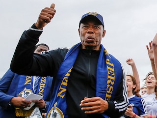 Mike Krzyzewski(right), Fuqua/Coach K Center on Leadership and Ethics
Image: Jamie Squire/Getty Images
