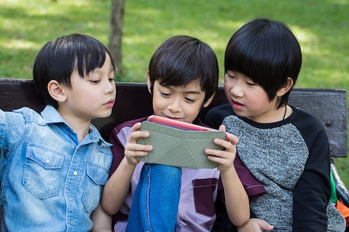 Restrictions announced by China last year but still in effect allow players under the age of 18 to play for up to three hours a week.
Image: Shutterstock Restrictions announced by China last year but still in effect allow players under the age of 18 to play for up to three hours a week.
Image: Shutterstock