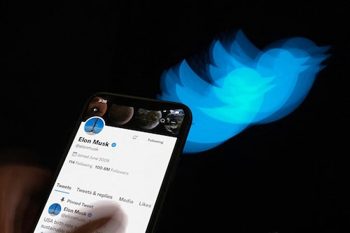 Twitter shares fell 11.3 percent to finish at $32.65, with analysts saying Musk"s exit places the company in a vulnerable state. Image: Chris Delmas / AFP