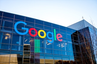 Google’s parent company, Alphabet, reported on Tuesday a net profit of $16 billion in the second quarter, down 14% from a year earlier, while revenue climbed 13% to $69.7 billion
Image: Shutterstock