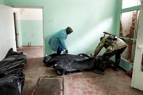 The bodies of Russian soldiers in the morgue in Trostyanets, Ukraine, on Friday, April 1, 2022. The Biden administration is quietly circulating an estimate of Russian casualties in Ukraine that far exceeds earlier U.S. estimates, telling lawmakers that more than 75,000 members of Russia’s forces had been killed or injured. (Tyler Hicks/The New York Times) The bodies of Russian soldiers in the morgue in Trostyanets, Ukraine, on Friday, April 1, 2022. The Biden administration is quietly circulating an estimate of Russian casualties in Ukraine that far exceeds earlier U.S. estimates, telling lawmakers that more than 75,000 members of Russia’s forces had been killed or injured. (Tyler Hicks/The New York Times)