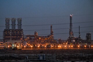 This picture shows a view of a refinery at the Jubail Industrial City, about 95 kilometres north of Dammam in Saudi Arabia"s eastern province overlooking the Gulf. (Credits: GIUSEPPE CACACE / AFPâ€‹)