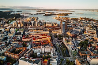With an average of 25 days of vacation per year and 707 days of parental leave, the Norwegian capital Oslo tops the list of cities with the best work-life balance.
Image: Drazen / Getty Images
