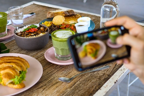 Consumers with healthy-eating targets are often encouraged to record their food intake
Image: Shutterstock Consumers with healthy-eating targets are often encouraged to record their food intake
Image: Shutterstock
