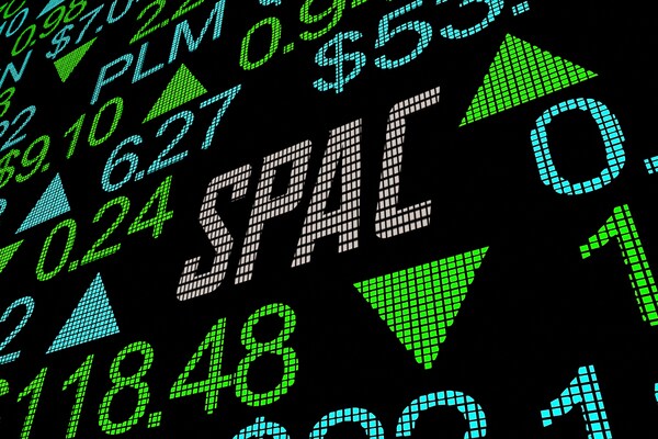 SPACs are very complicated investment vehicles that mostly benefit everyone involved in the merger deal—except retail investors, themselves
Image: Shutterstock