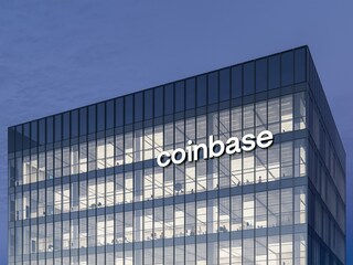 JPMorgan Chase headquarters in New York, March 23, 2022. An effort by the Nigerian government to force JPMorgan Chase to restore funds that it claimed former officials had looted from a government bank account failed on Tuesday, June 14, when a judge in London ruled in favor of the bank. (Hiroko Masuike/The New York Times)