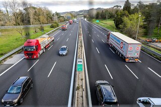 Traffic along the A1 Highway operated by Autostrade per l"Italia SpA, near Rome, Italy, on Thursday, April 7, 2022. Image:&nbspAlessia Pierdomenico/Bloomberg via Getty Images
