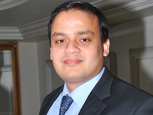 Stephanie Carlisi in Los Angeles on Friday, March 4, 2022. Carlisi was in a home recording studio working on her debut single when Apple filed an opposition to a trademark of her stage name, Franki Pineapple. (Jack Bool/The New York Times)