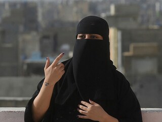 Girls and women at a home during the Eid al-Fitr holiday, in Kabul, Afghanistan, May 2, 2022. The ruling Taliban recently decreed that Afghan women must cover themselves from head to toe, and many girls have not been to school in months. Image: Kiana Hayeri/The New York Times