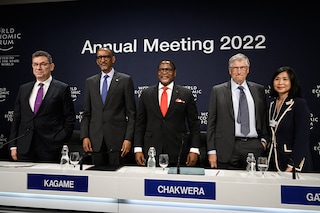 (From L) Pfizer CEO Albert Bourla, Rwanda President Paul Kagame, Malawi’s President Lazarus Chakwera, Philanthropist and co-founder of Microsoft Bill Gates and Pfizer group president Angela Hwang pose after a press conference on the sidelines of the World Economic Forum (WEF) annual meeting in Davos on May 25, 2022. US pharmaceutical giant Pfizer stated it would sell its patented drugs at a not-for-profit basis to the world"s poorest countries, as part of a new initiative announced at the World Economic Forum in Davos.