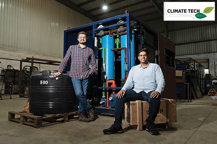 Co-founders and COO Krunal Patel (left) and CEO Amrit Om Nayak at the Bhiwandi manufacturing unit
Image: Neha Mithbawkar for Forbes India