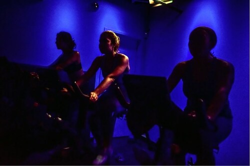 A Peloton class in Manhattan on Sept. 8, 2016. Steep declines in share prices at unprofitable companies such as Peloton have led their chief executives to cut jobs or consider layoffs. Image: Dolly Faibyshev/The New York Times