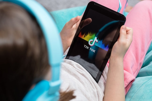 In study conducted by YPulse, 48% of Gen Zers said they prefer to watch content on social networks rather than on streaming platforms In study conducted by YPulse, 48% of Gen Zers said they prefer to watch content on social networks rather than on streaming platforms