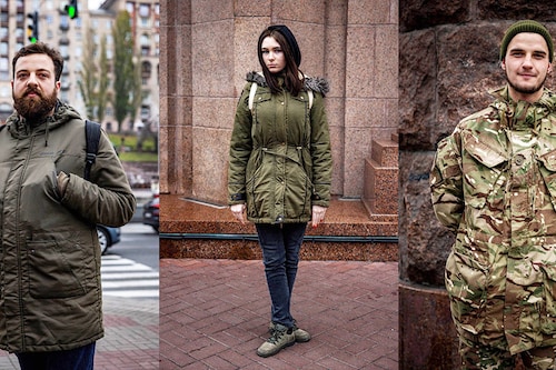 In Ukraine, which announced general mobilisation for men between 18 and 60 years old on February 25, army green has also been adopted en masse by civilians.
Image: Dimitar Dilkoff / AFP