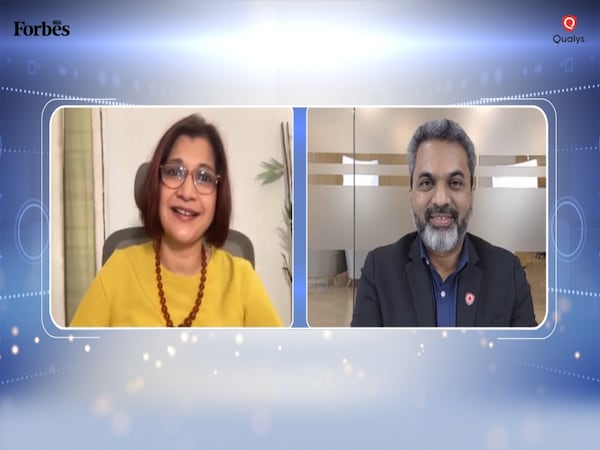 In the workplace, men describe themselves as "active" in advocating for the rights of their female colleagues. Yet, these same female employees are far from seeing their male colleagues engaged in allyship.
Image: Rawpixel.com / Shutterstock