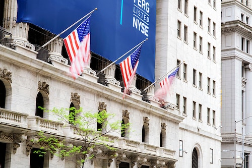 The New York Stock Exchange building in New York, May 12, 2021. Makeovers of mutual funds into funds with do-gooder claims have become the trend du jour on Wall Street. (Gili Benita/The New York Times)