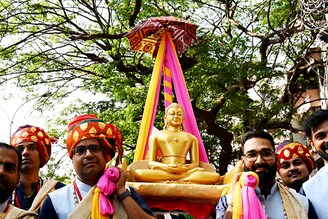 Devotees take part in a procession on the occasion of "Mahavir Jayanti" to commemorate the birth anniversary of Lord Mahavir, the founder of Jainism, in Chennai on April 4, 2023.
