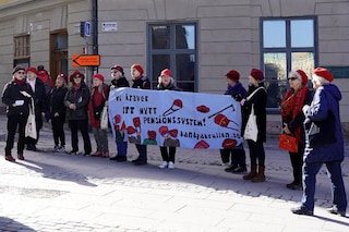 Birgitta Sevefjord (R), 79, chairwoman of the "Tantpatrullen" movement (Auntie Patrol), leads a demonstration for better pensions for women in the old town of Stockholm, Sweden, in front of the Swedish parliament, while the lettering on the banner reads "We demand a new pension system". - The protest of The Tantpatrullen against the Swedish pension system is entering its tenth year, in the name of better rights for women.
Image: Maelle Lions-Geollot / AFP)