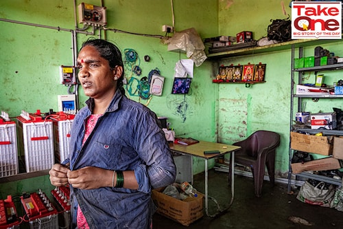 Yallama runs a solar-powered auto repair shop in Venkatagiri Kote, Devanahalli about 40 km away from Bengaluru. She earns Rs 12,000 per month after deducting rent. To earn a little extra, she also runs a solar-powered sewing machine from home Image: Selvaprakash Lakshmanan for Forbes India Yallama runs a solar-powered auto repair shop in Venkatagiri Kote, Devanahalli about 40 km away from Bengaluru. She earns Rs 12,000 per month after deducting rent. To earn a little extra, she also runs a solar-powered sewing machine from home Image: Selvaprakash Lakshmanan for Forbes India