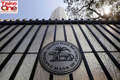Inflation woes were largely due to supply-side issues. The members showed cautious optimism, leaning towards incoming data, to determine the rate trajectory. Image: Danish Siddiqui / Reuters