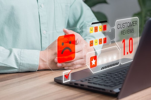 A negative review leads to fewer product sales and instead uncovered how consumers’ purchase journey is influenced by unfavourable feedback.
Image: Shutterstock A negative review leads to fewer product sales and instead uncovered how consumers’ purchase journey is influenced by unfavourable feedback.
Image: Shutterstock