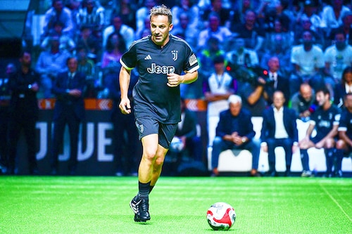 Juventus" former Italian player Alessandro Del Piero plays a football match during the "Together, a Black & White Show" event, the first Juventus party dedicated to all its fans, at the Pala Alpitour in Turin, on October 10, 2023. Image: MARCO BERTORELLO / AFP