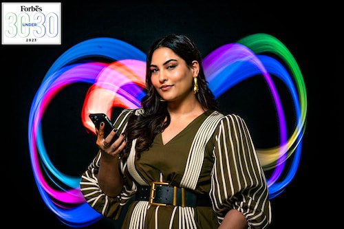Sakshi Sindwani
Image: Mexy Xavier Light painting: Neha Mithbawkar Outfit: Bodice Sakshi Sindwani
Image: Mexy Xavier Light painting: Neha Mithbawkar Outfit: Bodice