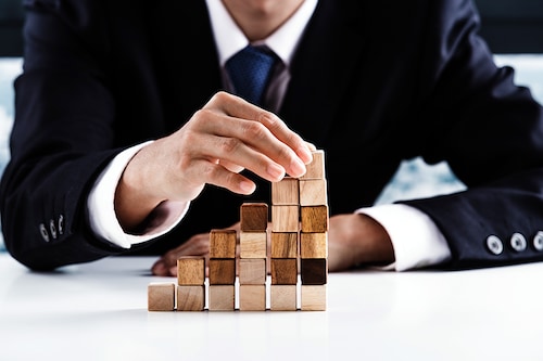 Some academics have even argued that hierarchies may be effective instruments of execution but are ultimately ineffective at adaptation in the face of complexity and uncertainty.
Image: Shutterstock Some academics have even argued that hierarchies may be effective instruments of execution but are ultimately ineffective at adaptation in the face of complexity and uncertainty.
Image: Shutterstock