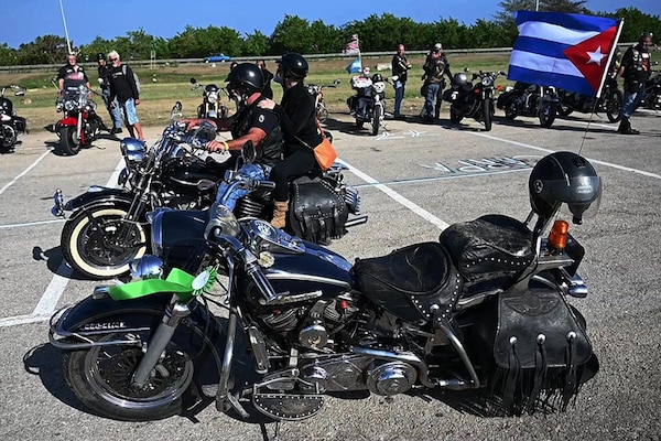 Enthusiasts in Cuba keep the Harley-Davidson myth alive Enthusiasts in Cuba keep the Harley-Davidson myth alive
Image: Yamil Lage / AFPTV / AFP