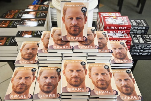 Copies of "Spare" by Britain"s Prince Harry, Duke of Sussex, are displayed at a Barnes &amp Noble bookstore on January 10, 2023 in New York City.
Image: Angela Weiss / AFP