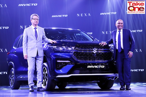 (L to R) Mr. Hisashi Takeuchi, Managing Director & CEO, and Mr. Shashank Srivastava, Senior Executive Officer (Marketing & Sales) at the launch of ‘Invicto’, Maruti Suzuki’s new three-row premium UV
Image: Courtesy Maruti