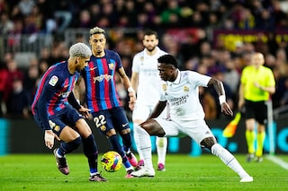Vinicius Junior left winger of Real Madrid and Brazil and Ronald Araujo centre-back of Barcelona and Uruguay compete for the ball during the La Liga Santander match between FC Barcelona and Real Madrid CF at Spotify Camp Nou on March 19, 2023 in Barcelona, Spain Image: Jose Breton/Pics Action/NurPhoto via Getty Images