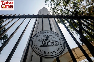 The Reserve Bank of India’s year-long battle to rein in inflation—within its target of 4 percent with a margin of plus or minus 2 percent—is showing some results.