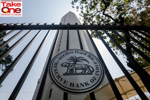 The Reserve Bank of India’s year-long battle to rein in inflation—within its target of 4 percent with a margin of plus or minus 2 percent—is showing some results.