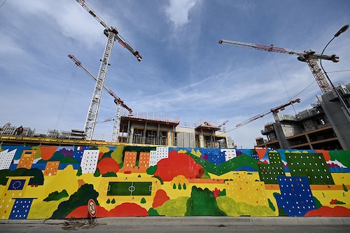 Paris organisers say their calculations are based on reducing greenhouse gases and offsetting residual emissions linked to the event, in addition to financing projects to offset the effects of pollution.
Image: Emmanuel Dunand / AFPÂ©