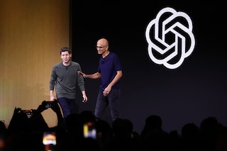 Microsoft CEO Satya Nadella (R) greets OpenAI CEO Sam Altman during the OpenAI DevDay event on November 06, 2023 in San Francisco, California. Altman delivered the keynote address at the first-ever Open AI DevDay conference. Image: Justin Sullivan/Getty Images/AFP