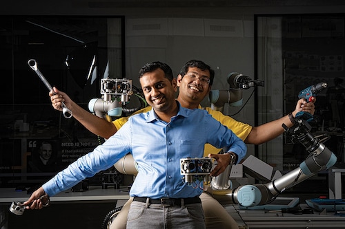 Nikhil (in blue), co-founder and CEO, and Gokul, founder —design, product and brand, CynLr
Image: Selvaprakash Lakshmanan for Forbes India Nikhil (in blue), co-founder and CEO, and Gokul, founder —design, product and brand, CynLr
Image: Selvaprakash Lakshmanan for Forbes India