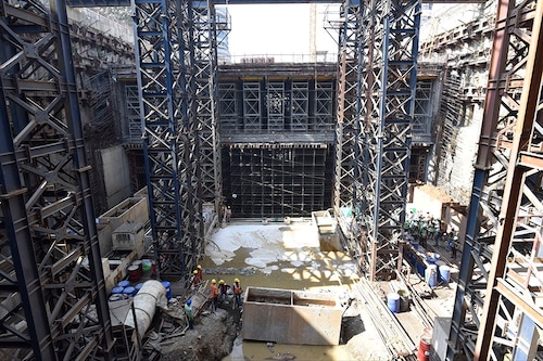 A Metro station being constructed at Mumbai’s BKC. The area has seen a sharp rise in dust pollution due to construction of infrastructure and residential buildings
Image: Anshuman Poyrekar /Hindustan Times via Getty Images A Metro station being constructed at Mumbai’s BKC. The area has seen a sharp rise in dust pollution due to construction of infrastructure and residential buildings
Image: Anshuman Poyrekar /Hindustan Times via Getty Images