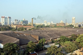 Bombay Dyeing Mill at Pandurang Bhudkar Marg, Worli, Mumbai.
Image: Vijayananda Gupta/Hindustan Times via Getty Images
