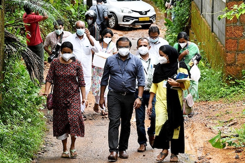 Members of a medical team from Kozhikode Medical College carry areca nut and guava fruit samples to conduct tests for Nipah virus in Maruthonkara village in Kozhikode district, Kerala, India on September 13, 2023. Image: Reuters/Stringer Members of a medical team from Kozhikode Medical College carry areca nut and guava fruit samples to conduct tests for Nipah virus in Maruthonkara village in Kozhikode district, Kerala, India on September 13, 2023. Image: Reuters/Stringer