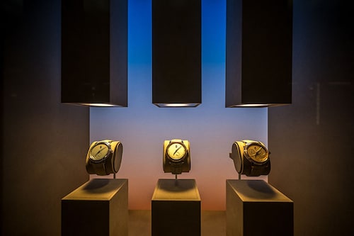 The value of Swiss watch exports to India was just 218.8 million Swiss francs ($239.4 million)—way behind front-runners the United States (4.2 billion francs), mainland China (2.8 billion francs) and Hong Kong (2.4 billion francs). Image: Fabrice Coffrini/AFP