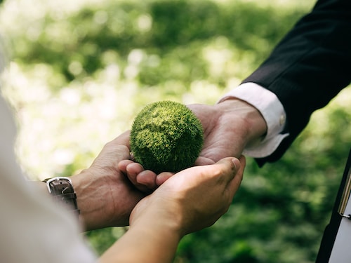 ESG factors are increasingly becoming a strategic choice for long-term economic viability and success.
Image: Shutterstock ESG factors are increasingly becoming a strategic choice for long-term economic viability and success.
Image: Shutterstock